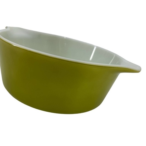 Vintage 70’s Pyrex Casserole Dish Avocado Green Verde Milk Glass 1.5 Pint - Picture 3 of 5